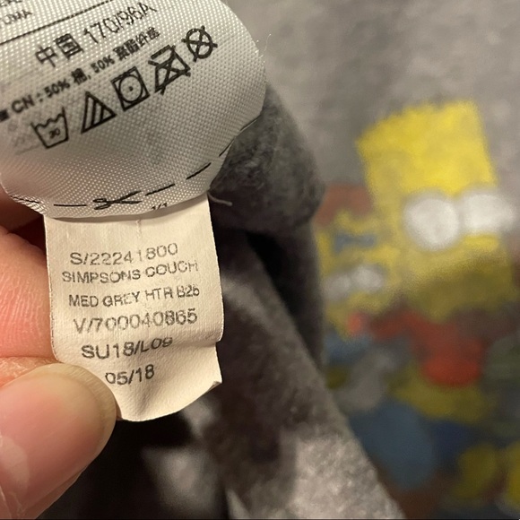 Old Navy Simpsons heather gray tee sz S - Picture 6 of 6